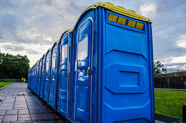 Best Luxury portable toilet rental  in Washburn, IL